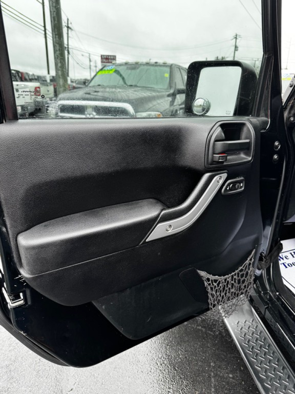 2012 Jeep Wrangler Unlimited Image 14