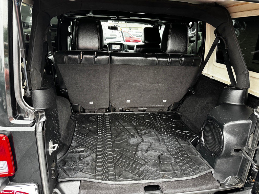 2012 Jeep Wrangler Unlimited Image 17