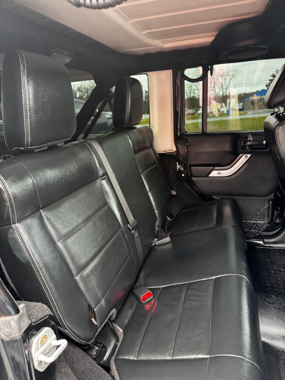 2012 Jeep Wrangler Unlimited Image 20