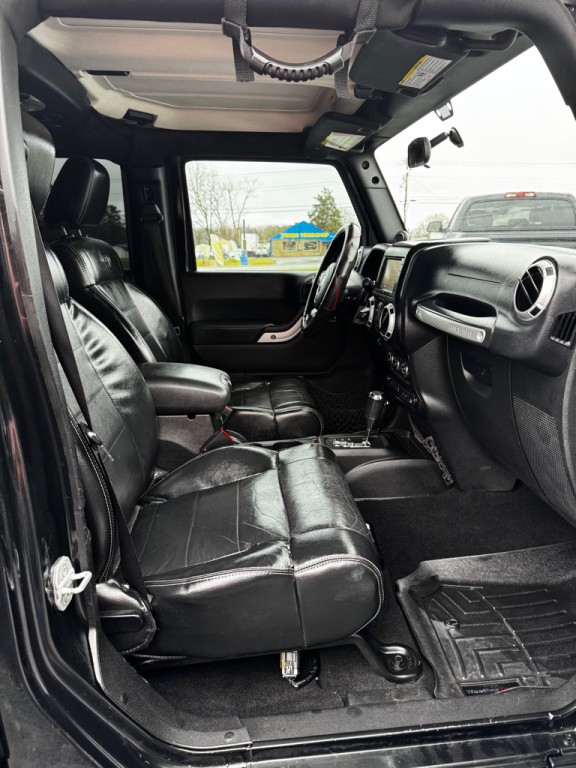 2012 Jeep Wrangler Unlimited Image 22