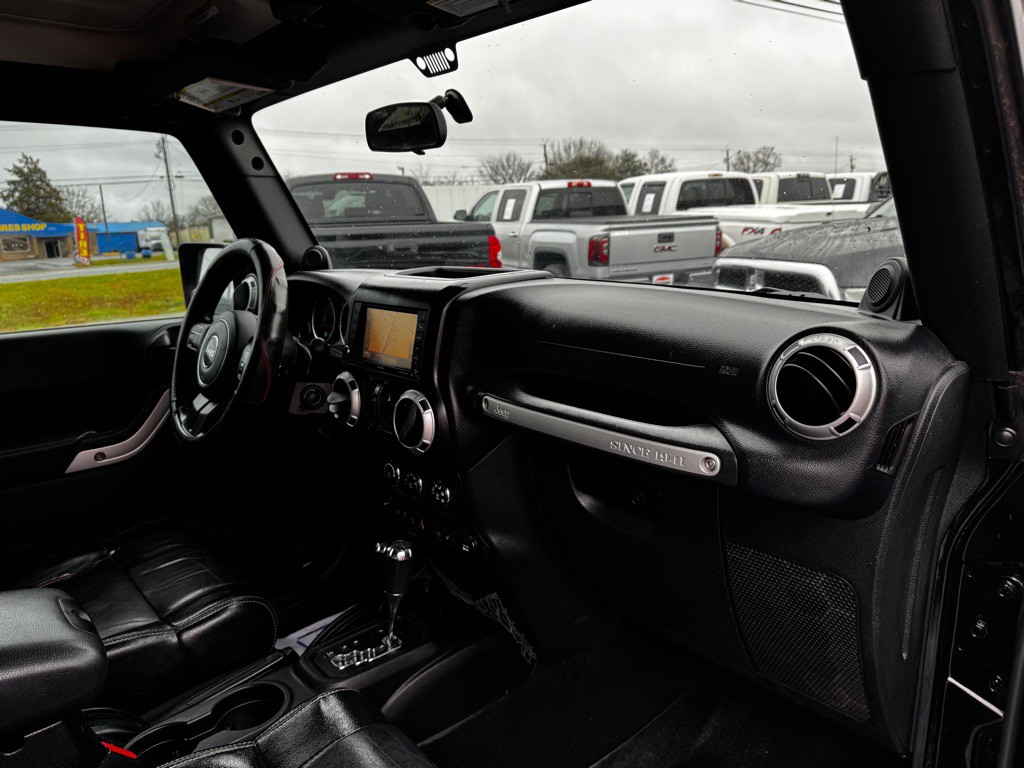 2012 Jeep Wrangler Unlimited Image 23