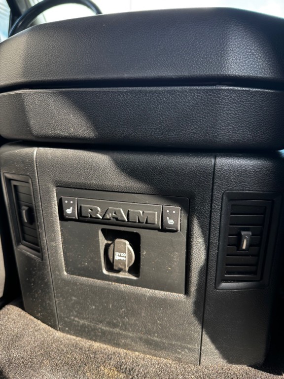 2016 RAM 1500 Image 24