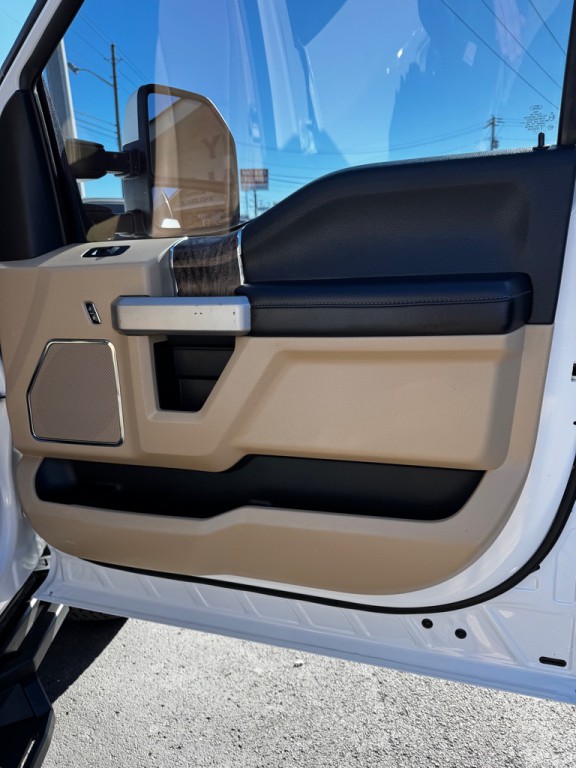 2017 Ford F-250 Image 25