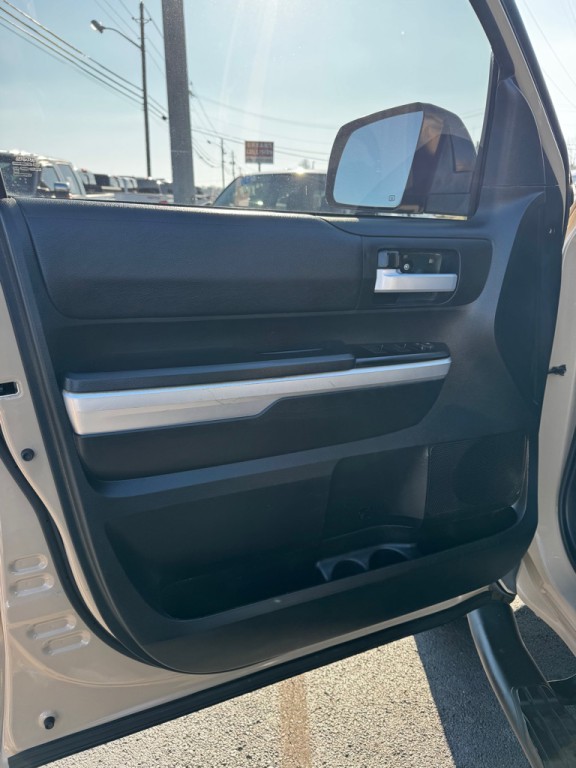 2017 Toyota Tundra Image 15