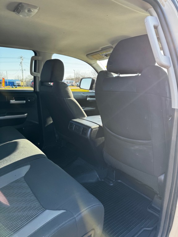 2017 Toyota Tundra Image 19