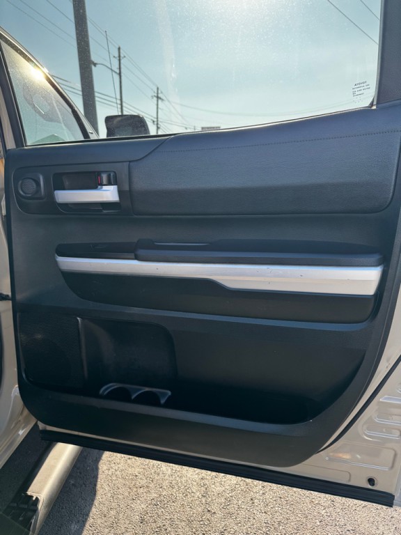 2017 Toyota Tundra Image 21
