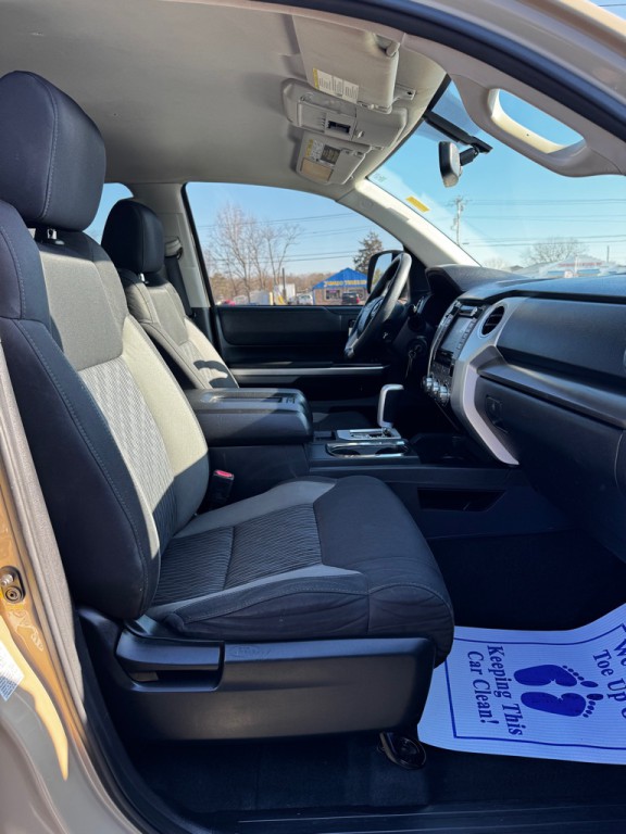 2017 Toyota Tundra Image 22