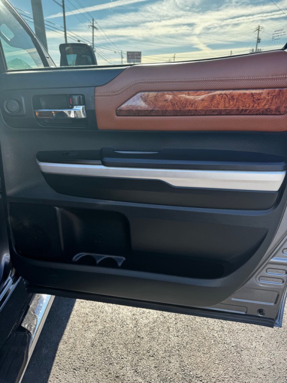 2016 Toyota Tundra Image 22