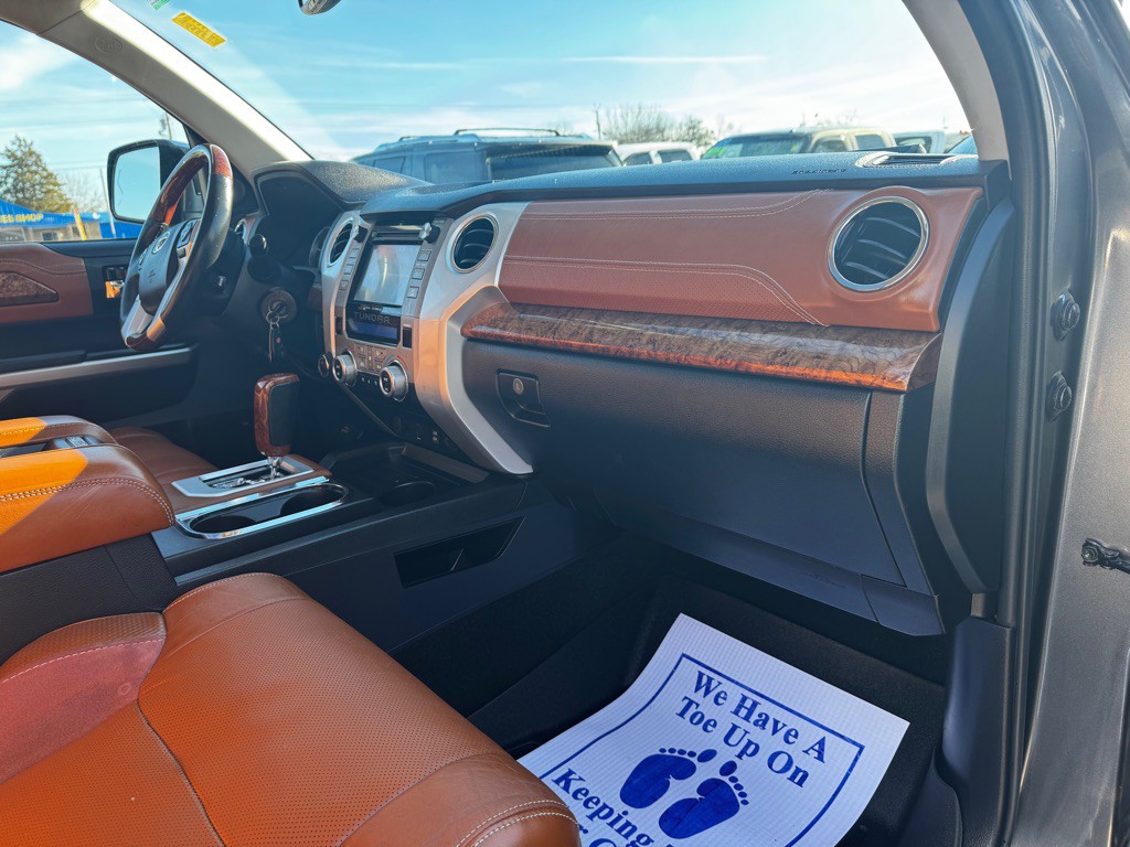 2016 Toyota Tundra Image 24