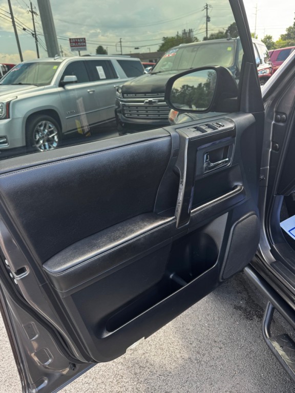 2015 Toyota 4Runner Image 12