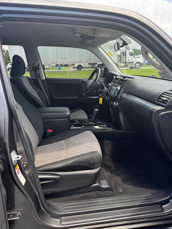 2015 Toyota 4Runner Image 20