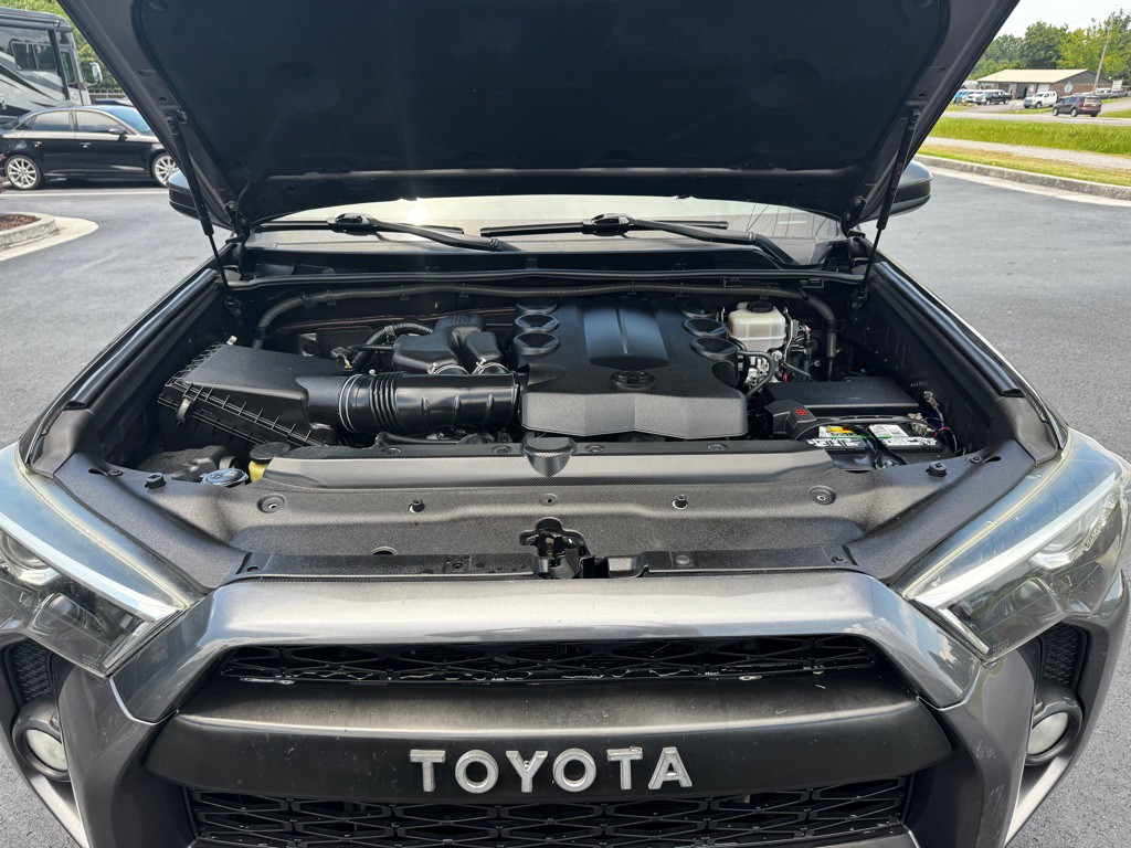 2015 Toyota 4Runner Image 24