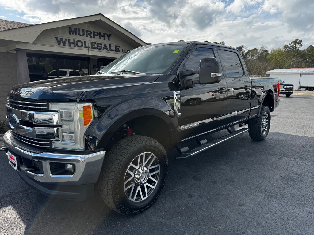 2017 Ford F-250 Image 2