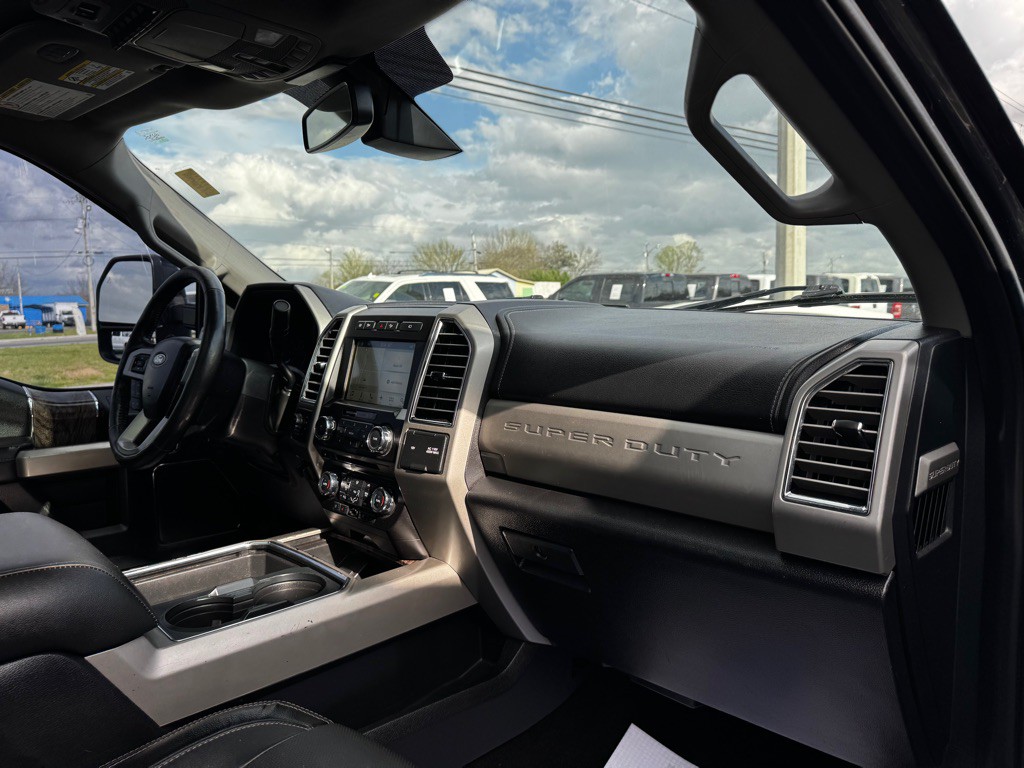 2017 Ford F-250 Image 28