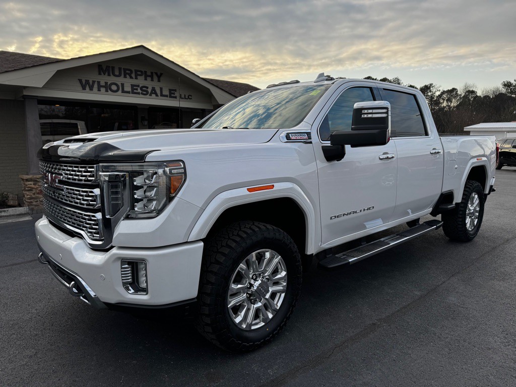 2020 GMC Sierra Image 2