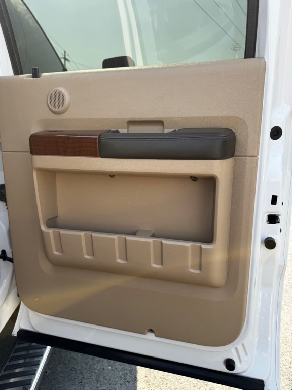 2015 Ford F-350 Image 24