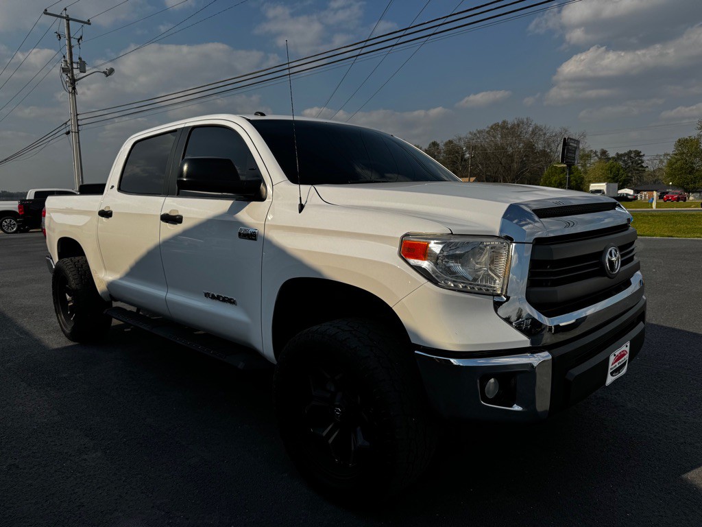 2015 Toyota Tundra Image 8