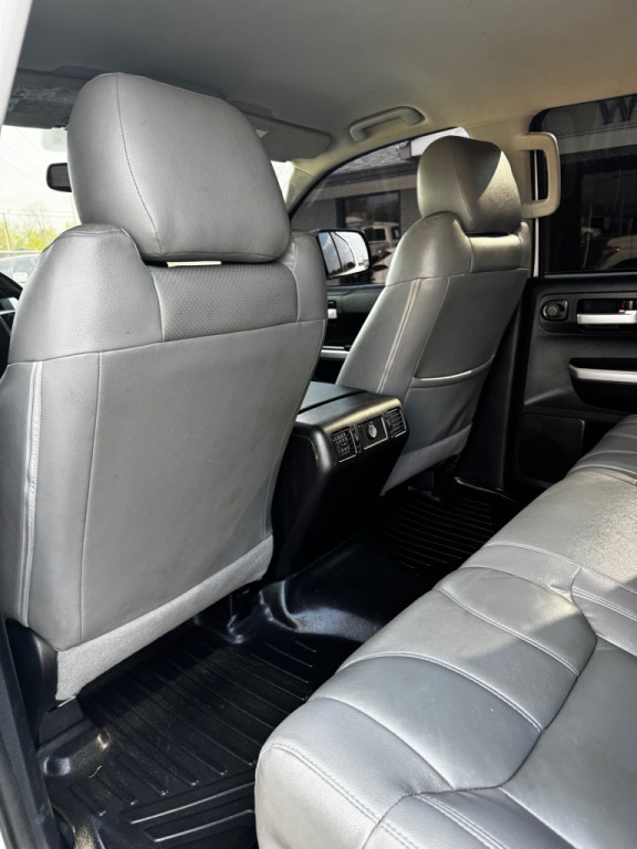 2015 Toyota Tundra Image 18