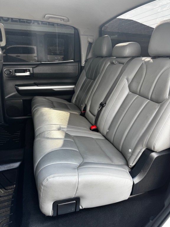 2015 Toyota Tundra Image 19