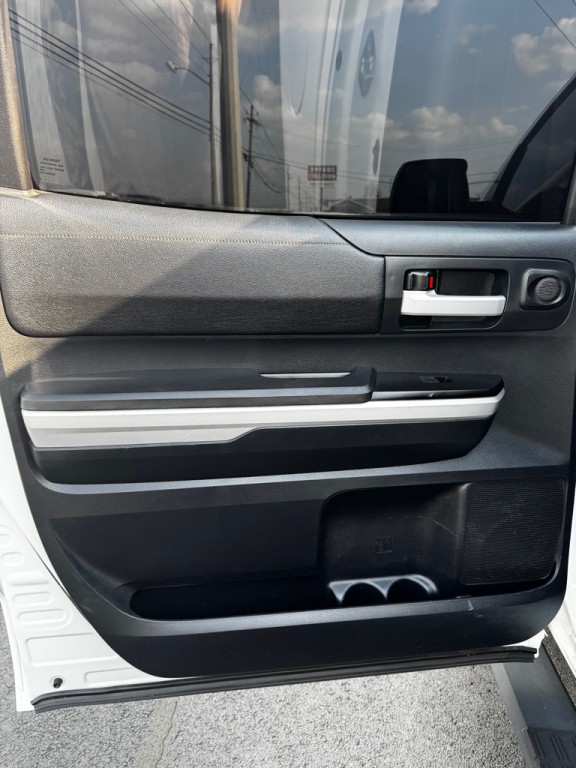 2015 Toyota Tundra Image 20