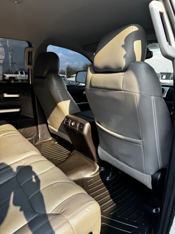 2015 Toyota Tundra Image 22