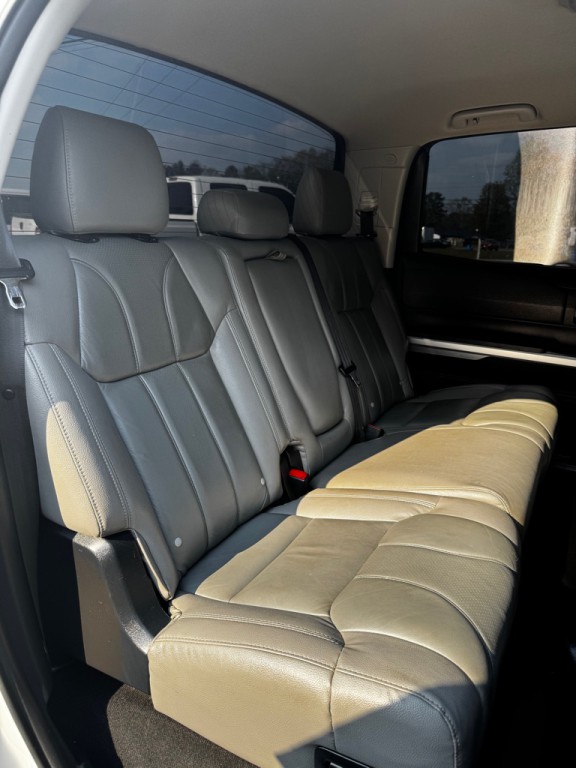 2015 Toyota Tundra Image 23
