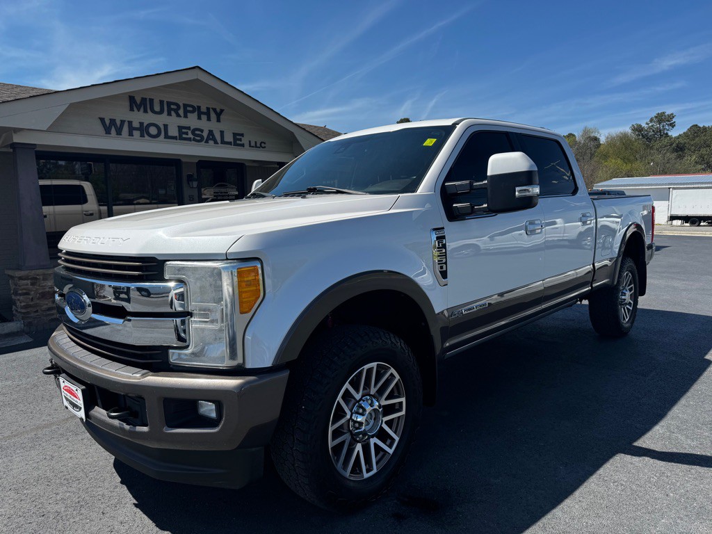 2017 Ford F-250 Image 2