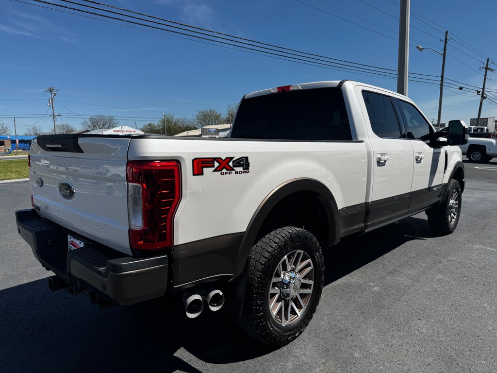 2017 Ford F-250 Image 6