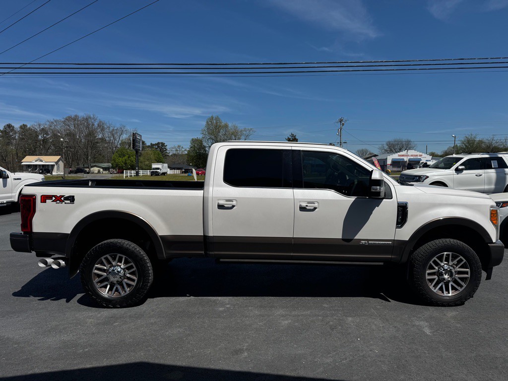 2017 Ford F-250 Image 7