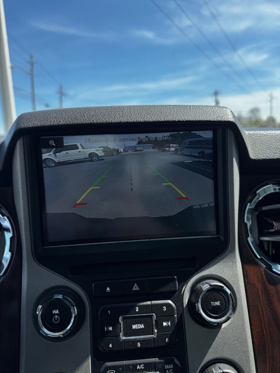 2015 Ford F-250 Image 15