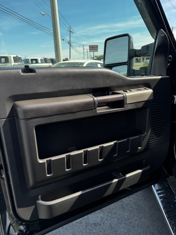 2015 Ford F-250 Image 16