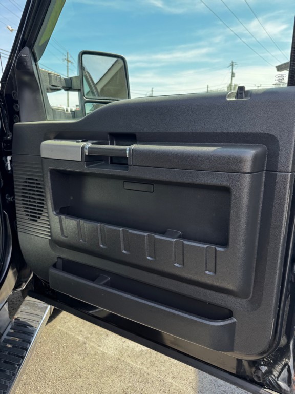 2015 Ford F-250 Image 28