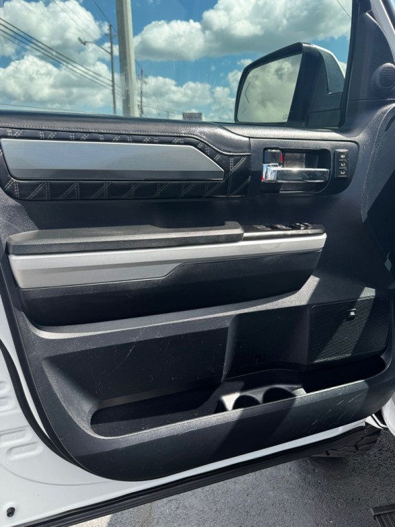 2016 Toyota Tundra Image 16