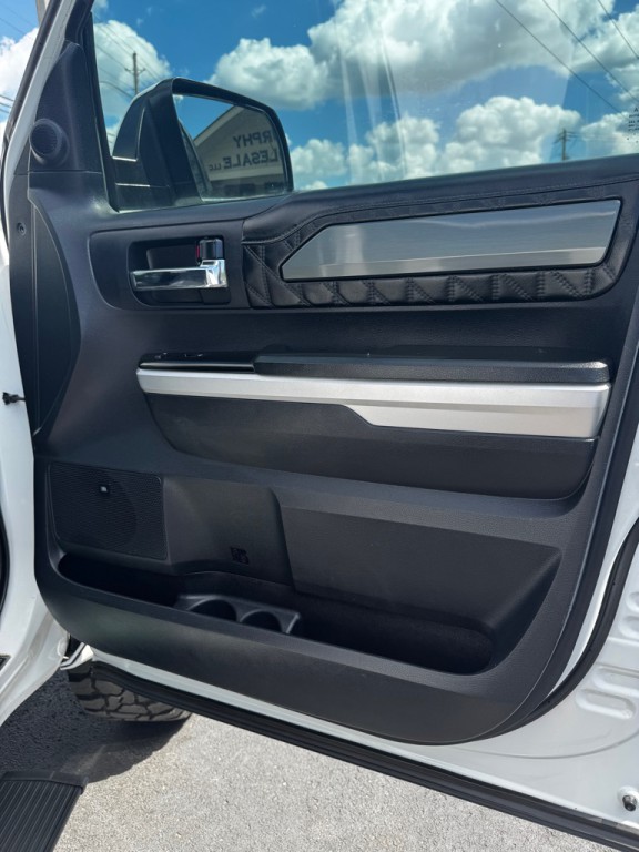 2016 Toyota Tundra Image 28