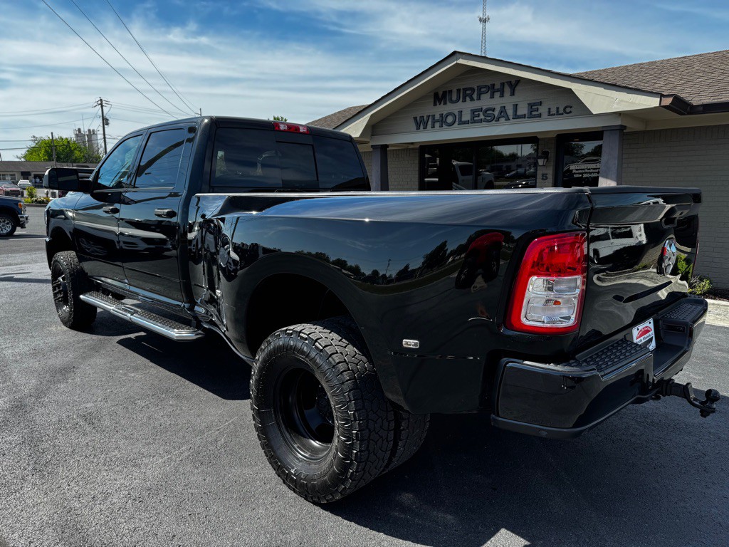 2021 RAM 3500 Image 3