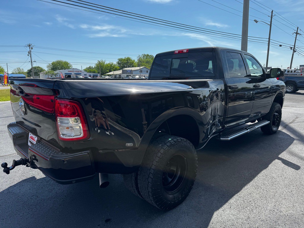 2021 RAM 3500 Image 6
