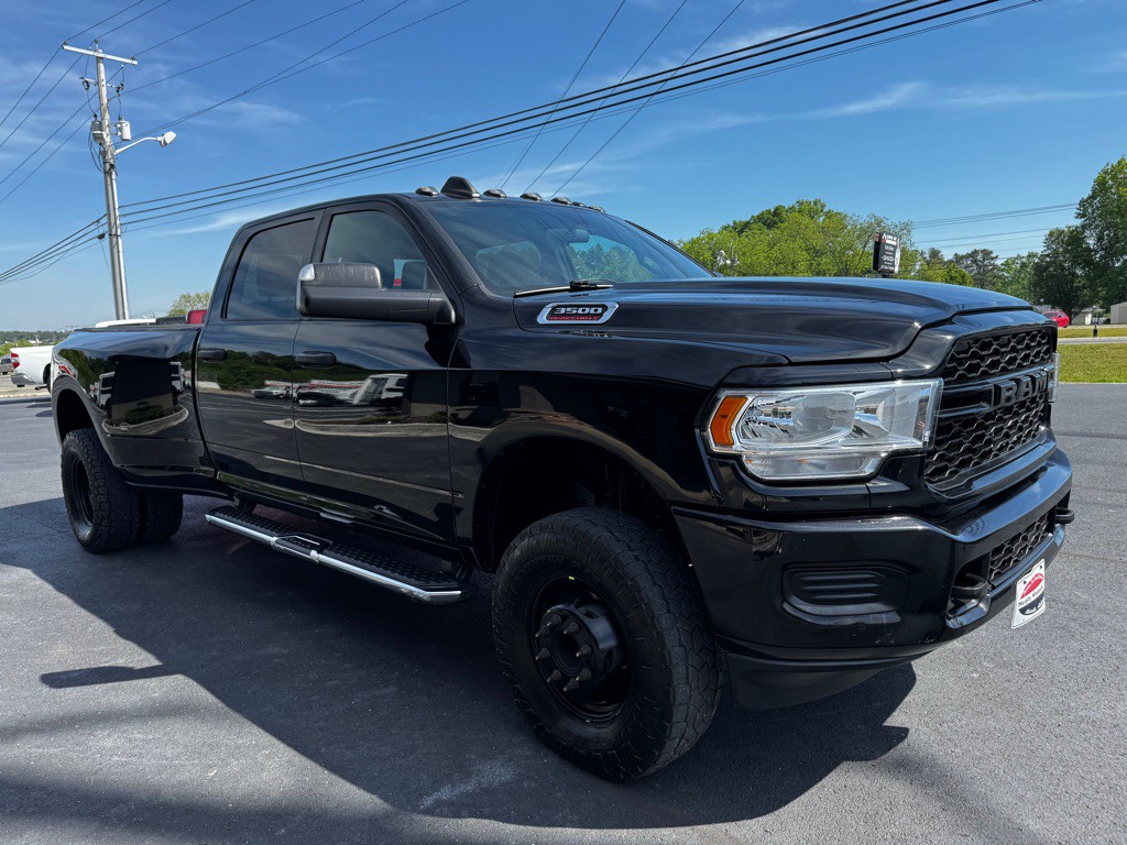 2021 RAM 3500 Image 8