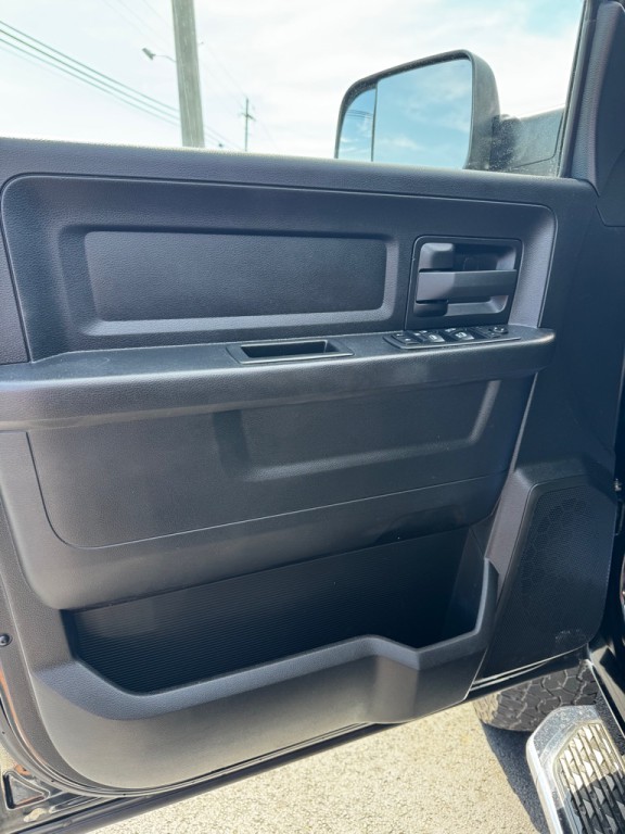 2021 RAM 3500 Image 16