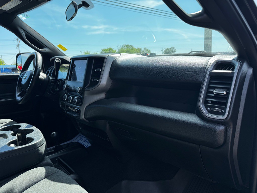 2021 RAM 3500 Image 26