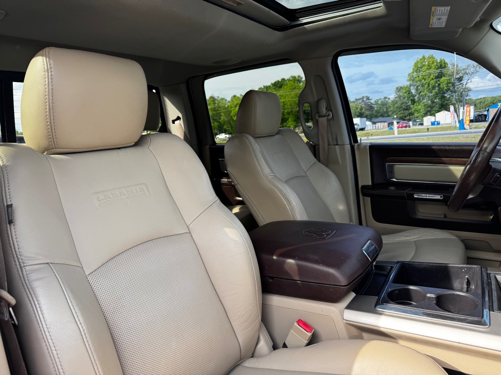 2015 RAM 2500 Image 28