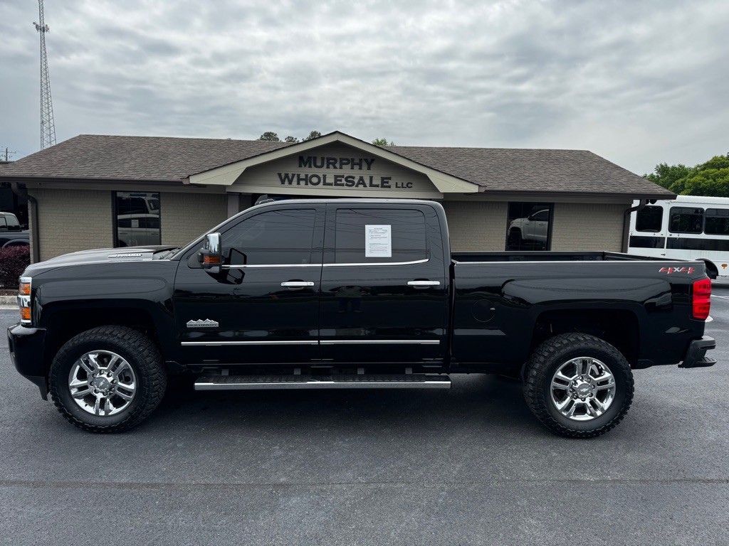 2018 Chevrolet Silverado 1500 Image 1