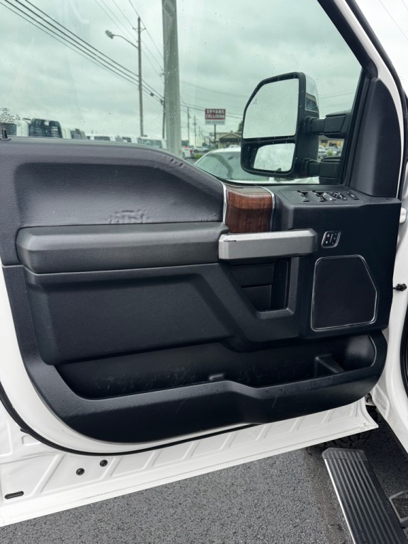 2017 Ford F-250 Image 16