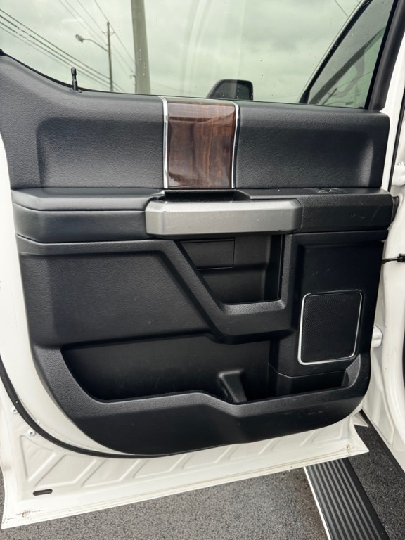 2017 Ford F-250 Image 20