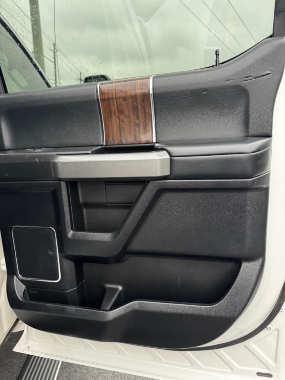 2017 Ford F-250 Image 25