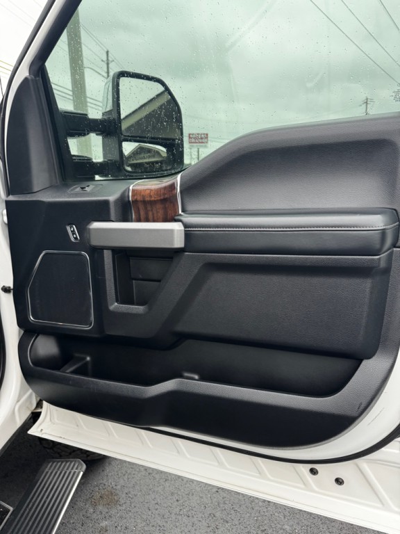 2017 Ford F-250 Image 29
