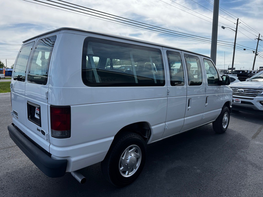 2011 Ford Econoline Image 5