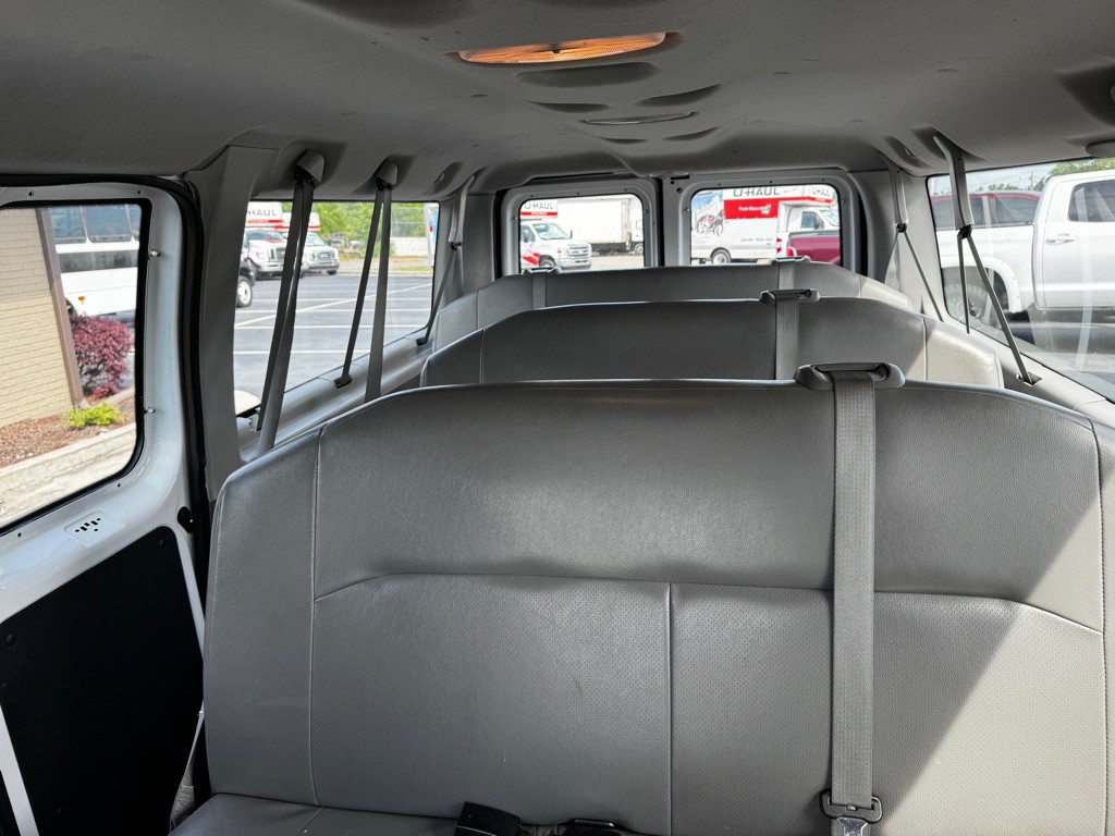 2011 Ford Econoline Image 14