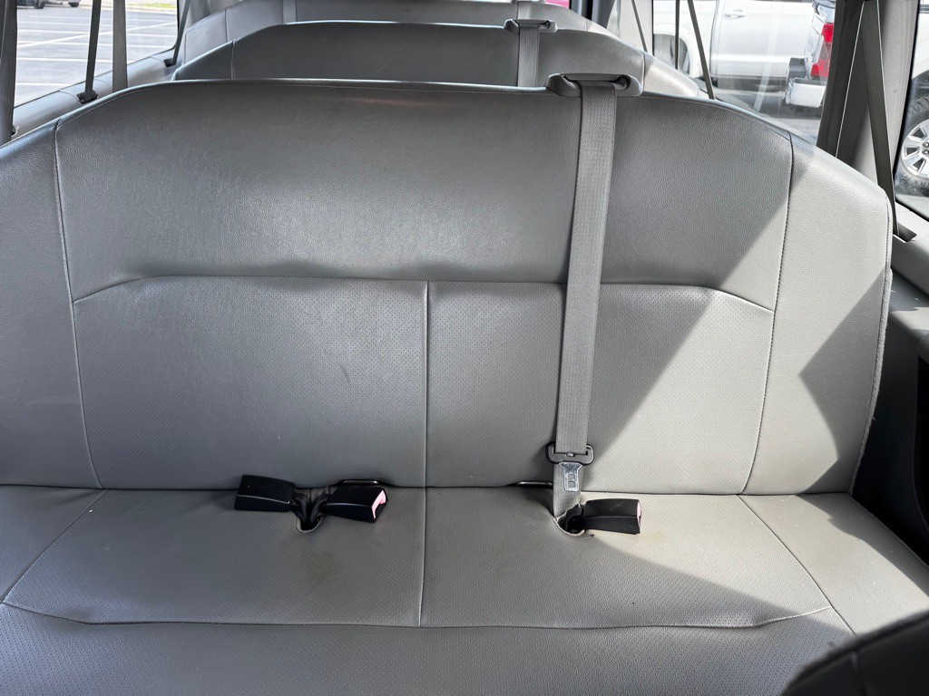 2011 Ford Econoline Image 15