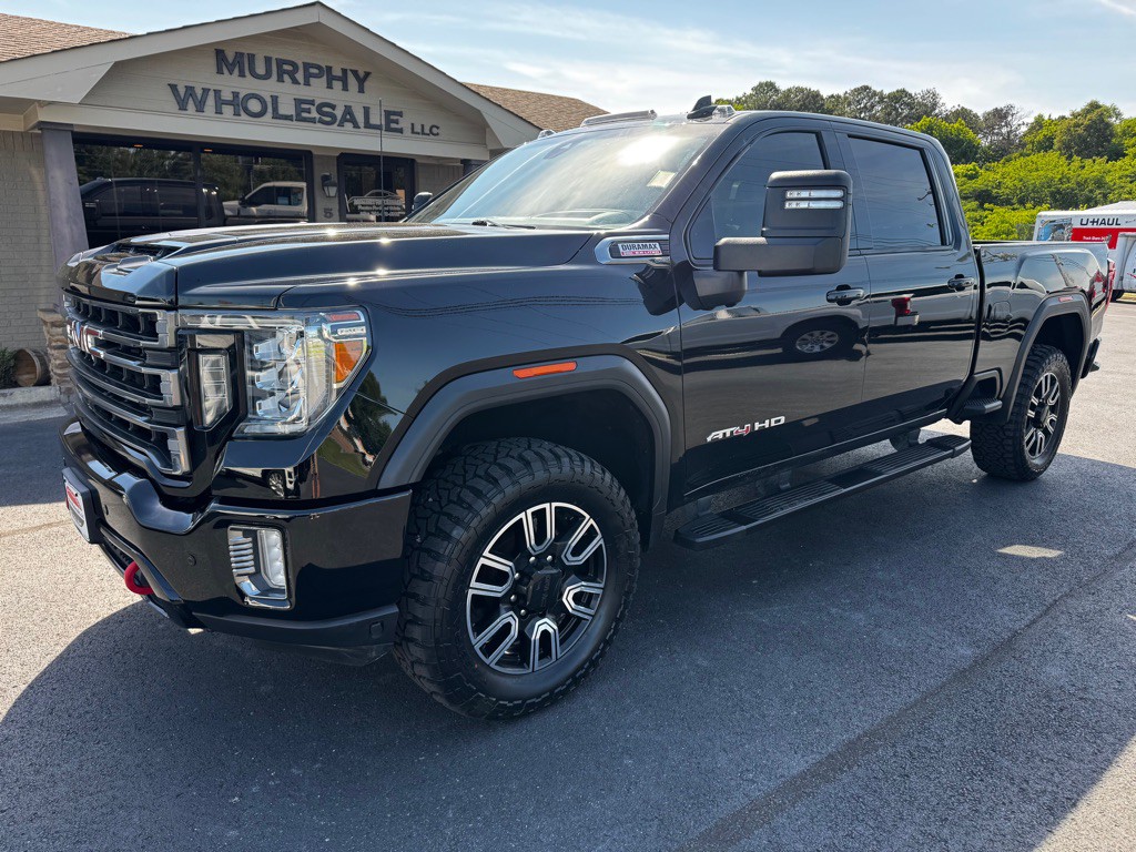 2020 GMC Sierra Image 2