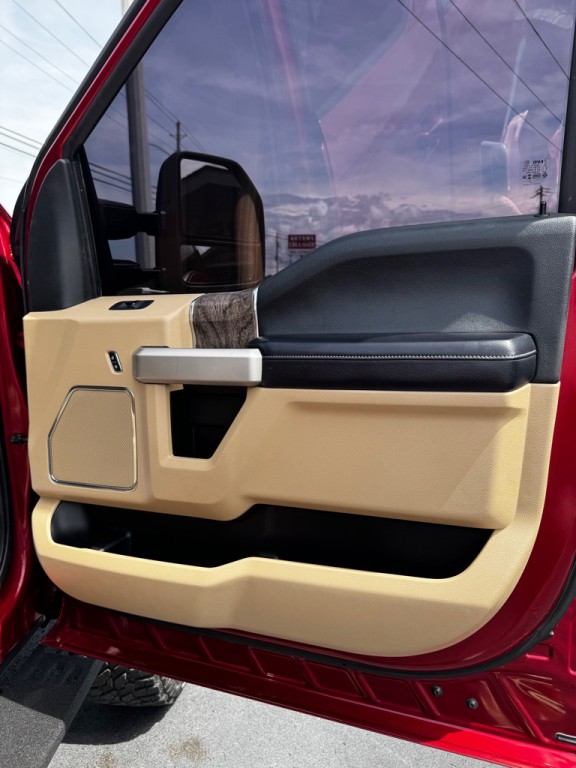 2017 Ford F-250 Image 30